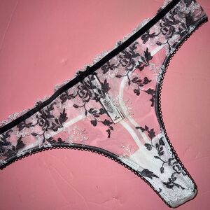 Victoria's Secret M THONG Black White Lace Floral Embroidered Velvet DREAM ANGEL